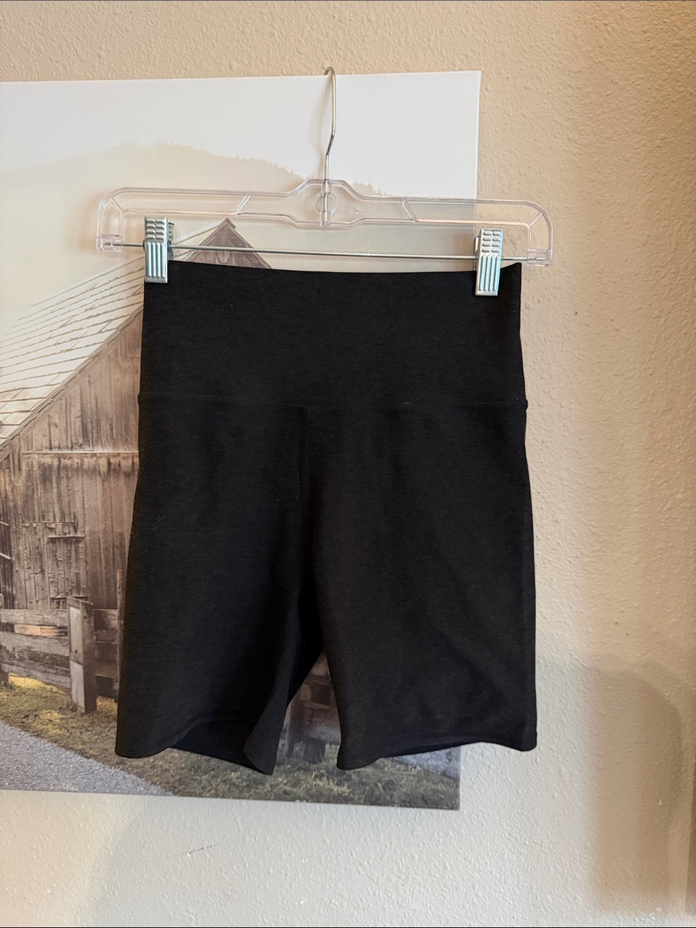 Vuori Women's Clean Elevation Shorty bike shorts